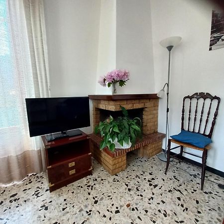 Casa Peonia Lovely Flat Монеглия Екстериор снимка